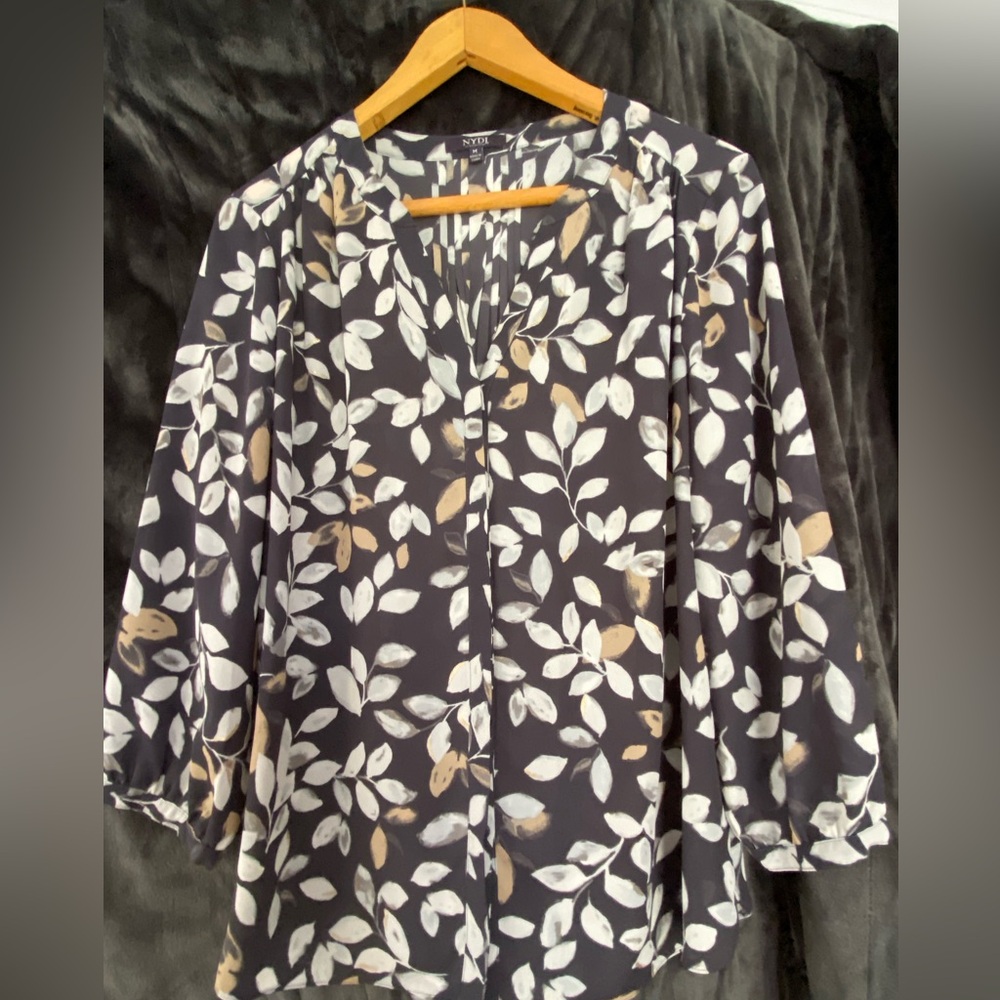 NYDJ Black and White Leaf Print Blouse